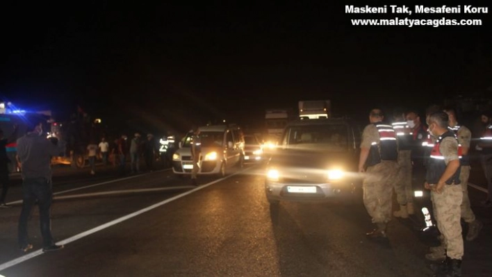 Adıyaman'da kapalı olan yol 12 saat sonra açıldı