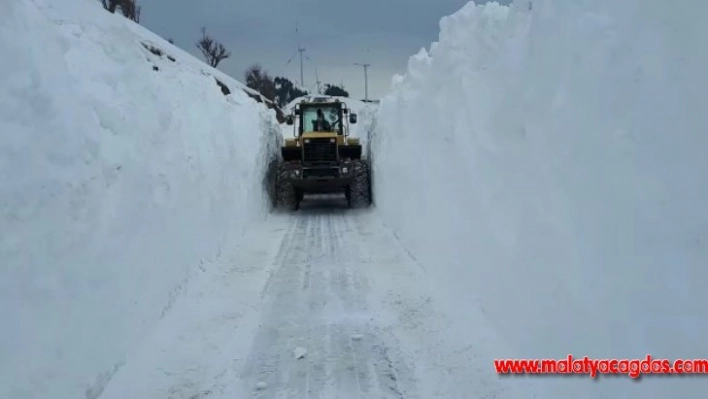 Adıyaman'da kar nedeniyle 484 yerleşim yerine ulaşılamıyor