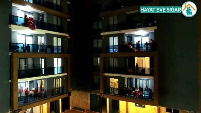 Adıyaman'da saat 21.00'da İstiklal Marşı coşkusu