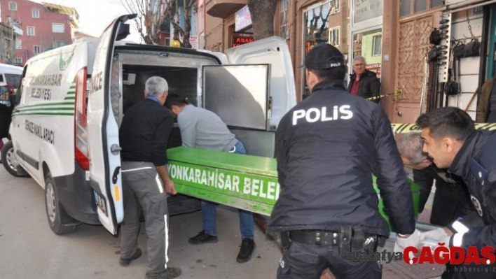 Afyonkarahisar'da şüpheli ölüm, çuvalda ceset bulundu