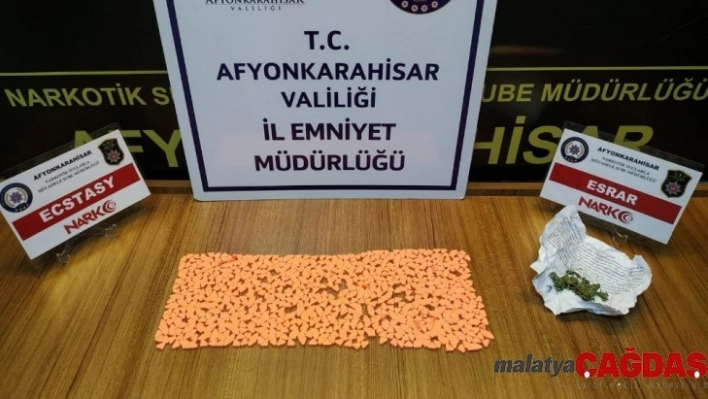 Afyonkarahisar'da zehir tacirlerine darbe