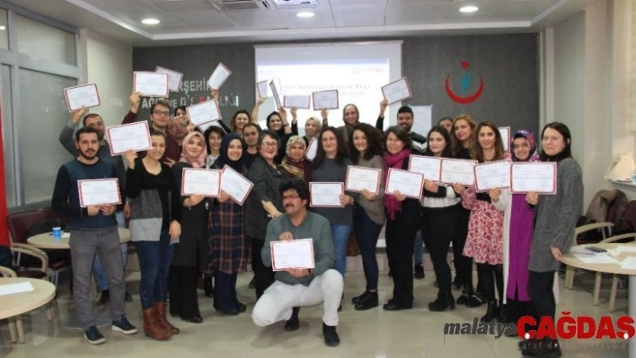 Ağız ve Diş Sağlığı Merkezinde, 'Kısa Süreli Çözüm Odaklı Terapi' eğitimi gerçekleştirildi