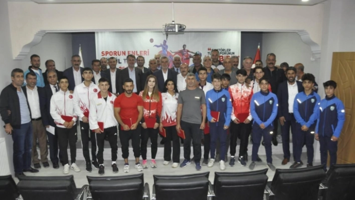 Ağrı'da Amatör Spor Haftası kapanış töreni yapıldı