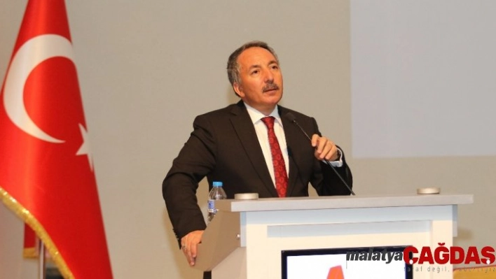 AİÇÜ Rektörü Prof. Dr. Karabulut: 'Öğretmen, temiz ruhlara şekil veren sanatkardır'