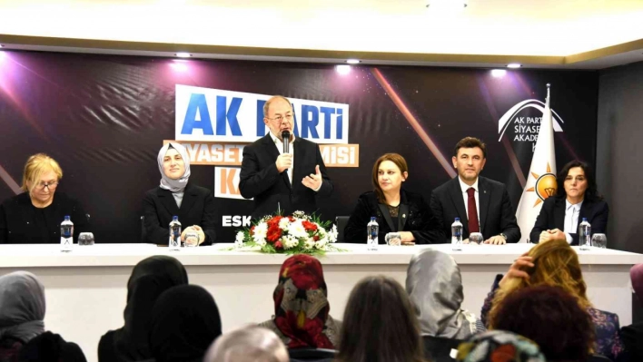 AK Parti Eskişehir'de 'Siyaset Akademisi Kadın' programı gerçekleştirildi