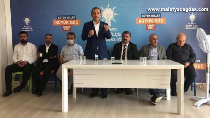 AK Parti teşkilatı Besni'de bayramlaştı