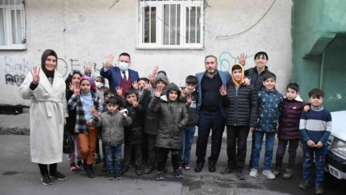 AK Partili Beyoğlu ve Aydın, Bağlar sokaklarında halkla buluştu