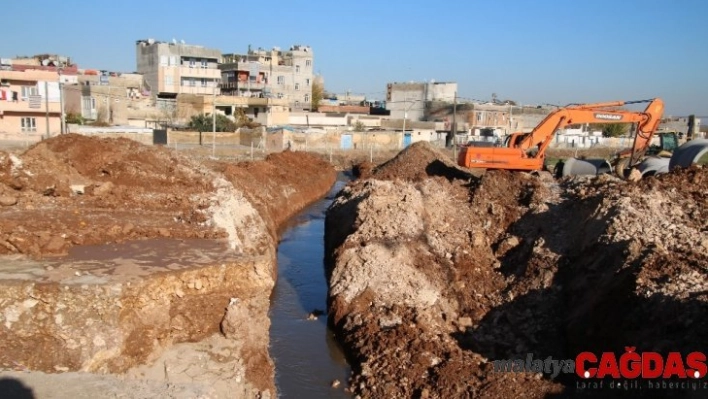 Akçakale Caddesi altyapısı güçlendiriliyor