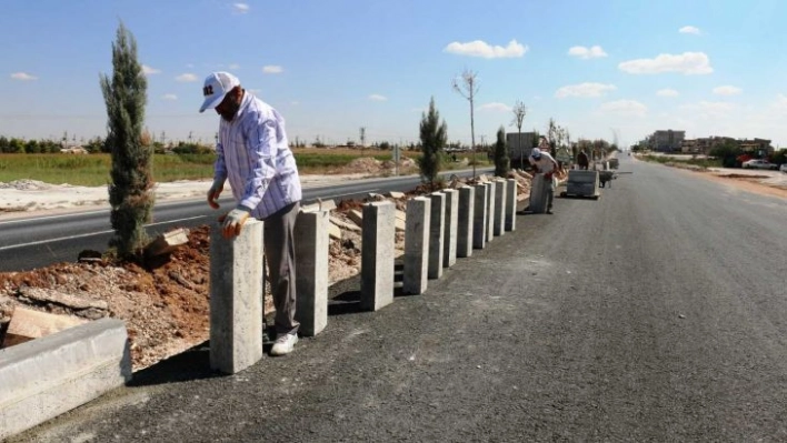 Akçakale ile Şanlıurfa arasındaki yol aydınlatılıyor