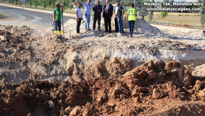 Akçakale-Şanlıurfa yolu son etap çalışmalarına başlandı