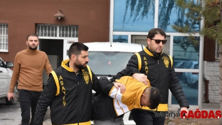 Aksaray'da iş yeri ve oto hırsızlığına karışan 3 kişi tutuklandı