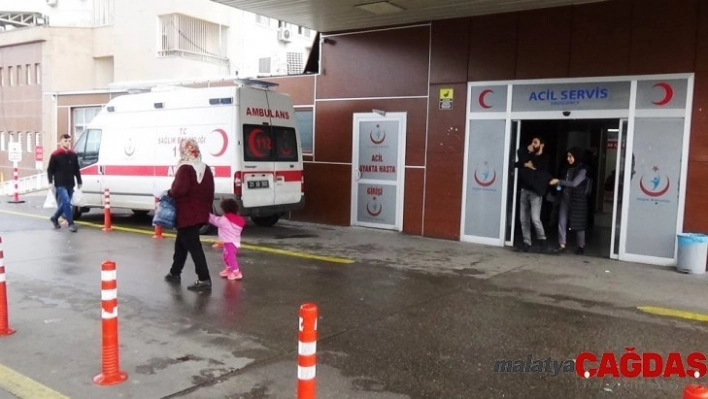 Alacaklılarla görüşmek için araca bindi, ayağından vurulup caddeye atıldı