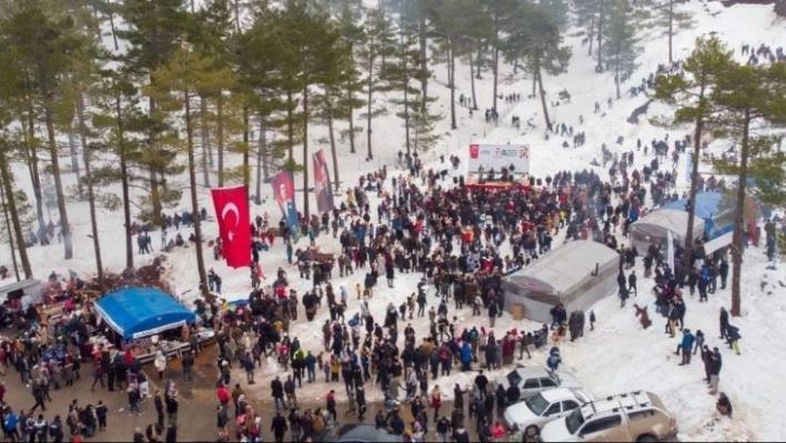 Aladağ Kardan Adam Şenliği renkli görüntülere sahne oldu