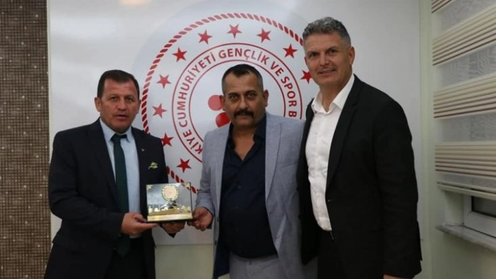 Ali İhsan Kabakcı, muay thai sporcularıyla Erciyes'te buluştu