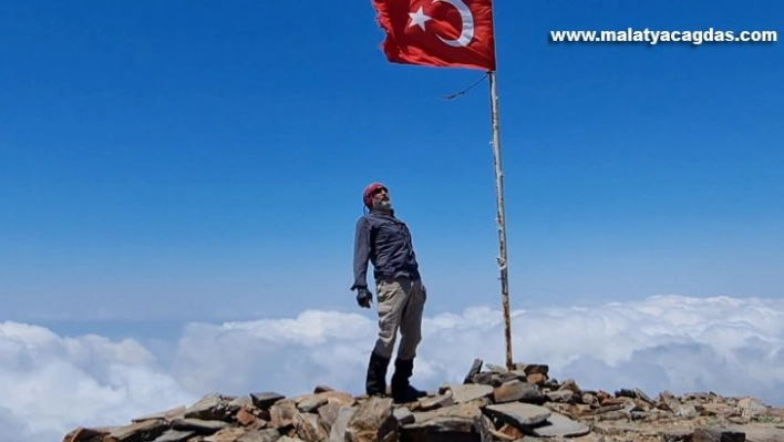 Amanos Dağları'nın zirvesine solo tırmanış yaptı