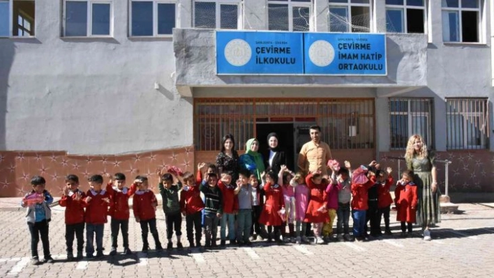 Anaokulu öğrencilerine kırtasiye desteği