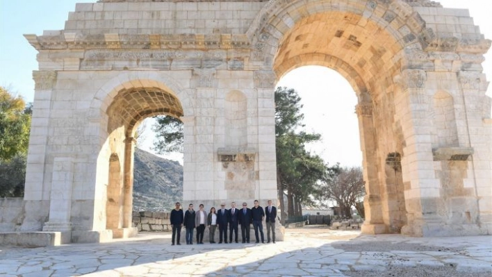 Anavarza'nın tarihinin sanılandan çok daha eski olduğu ortaya çıktı