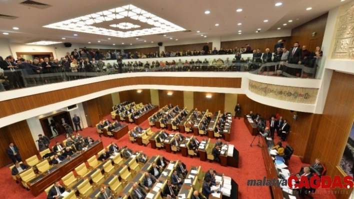 Ankara Büyükşehir Belediye Meclisi'nde tüm parti grupları kredi için onay vereceğini açıkladı