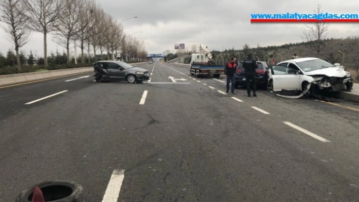 Ankara'da zincirleme trafik kazası: 2 yaralı