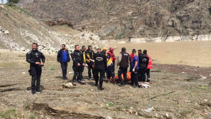 Annenin cesedine ulaşıldı, babayı arama çalışmalarına devam ediliyor