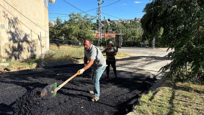 Arapgir Belediyesi Bozulan Yollarda Asfalt Yama Çalışması Gerçekleştirdi.