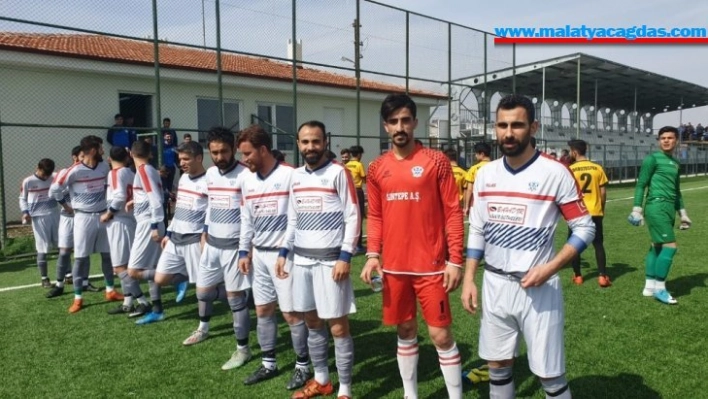 Arguvan Belediyespor Orduzuspor'u 2-0 mağlup etti