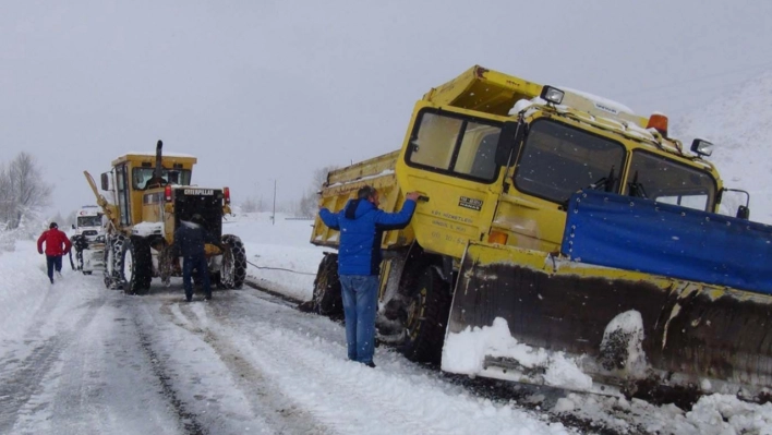 Artvin'de 38 köy yolu ulaşıma kapandı