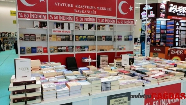 Atatürk Araştırma Merkezi yayınları Eskişehir Kitap Fuarı'nda