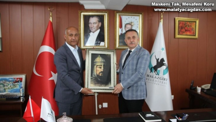 Bağcılar Belediye Başkanı Lokman Çağırıcı Malazgirt'te