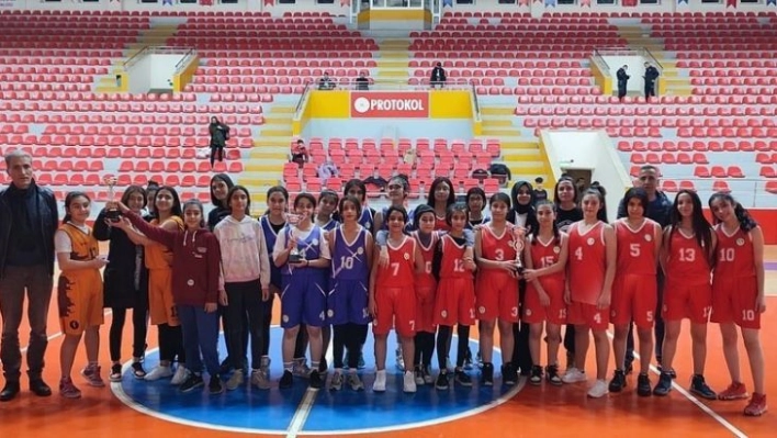 Bağlar Belediyespor, basketbolda Diyarbakır şampiyonu