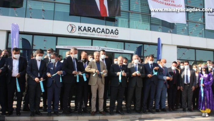 Bakan Varank: 'İşsizliği bu bölgenin sorunu olmaktan çıkaracağız'