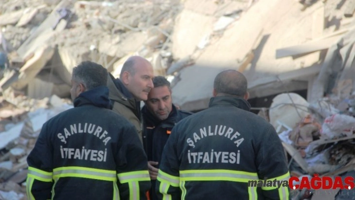 Binali Yıldırım, deprem bölgesinde incelemelerde bulundu