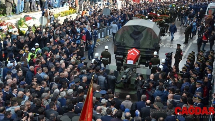 Balıkesir şehidini göz yaşlarıyla uğurladı