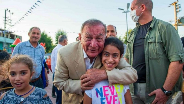 Başkan Akay: 'En büyük mutluluğumuz sizlere hizmet etmek'