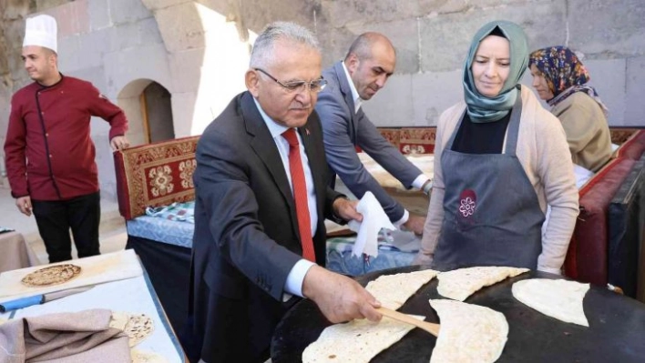 Başkan Büyükkılıç, Tarihi Sultanhanı'nda Bünyanlı muhtarlarla buluştu