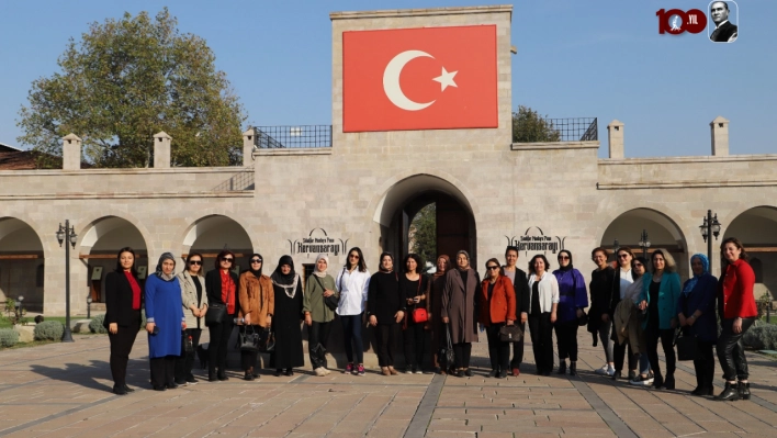 Başkan Güder, Kamu Kurumunda Görev Yapan Kadın Yöneticilerle Bir Araya Geldi