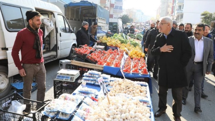 Başkan Güder, pazarcı esnafının taleplerini dinledi