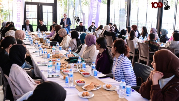 Başkan Güder ÜNİAK Üyelerini Ağırladı