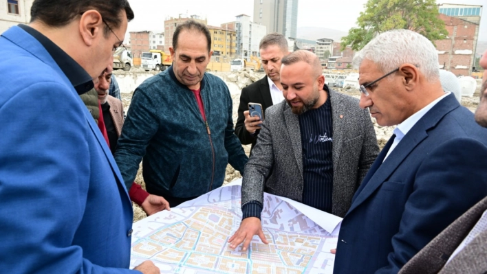 Başkan Güder ve Milletvekili Tüfenkci Çarşıda Yapılacak Yerinde Dönüşümü İnceledi