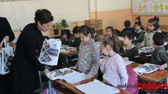 Başkan Köse öğrencilere kitap hediye etti