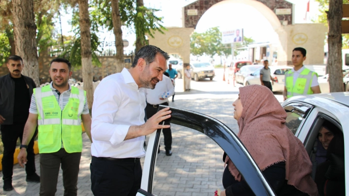 Başkan Şerifoğulları, Şehitlikleri Ziyaret Etti