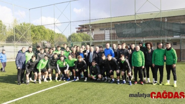 Başkan Söğüt'ten Kocaelispor'a motivasyon ziyareti