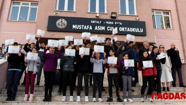 Başkan Uysal, çevreci öğrencileri kutladı