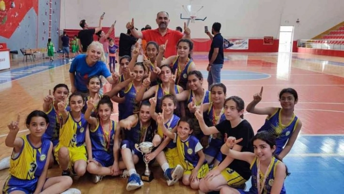 Basketbolda şampiyon Bağlar Belediyespor