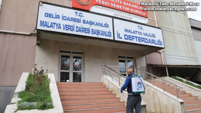 Battalgazi'de köşe bucak dezenfekte ediliyor