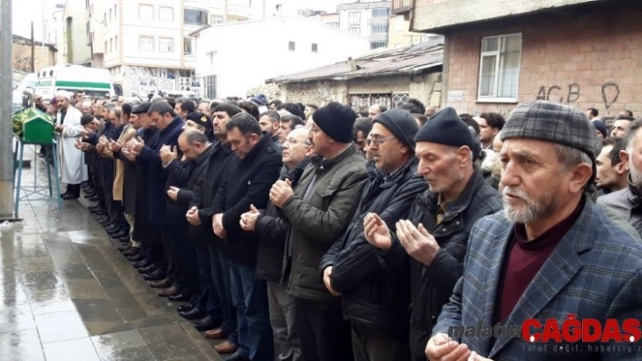 Bayburt'ta öldürülen Zehra Erdemir, son yolculuğuna uğurlandı