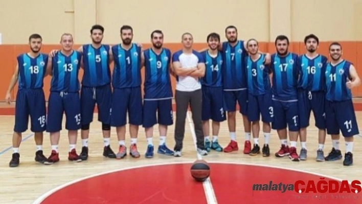 Bayburt Üniversitesi basketbol erkek takımı ikinci oldu