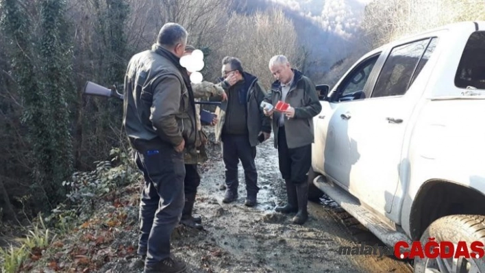 Belgesiz avlanan avcıların tüfeklerine el konuluyor