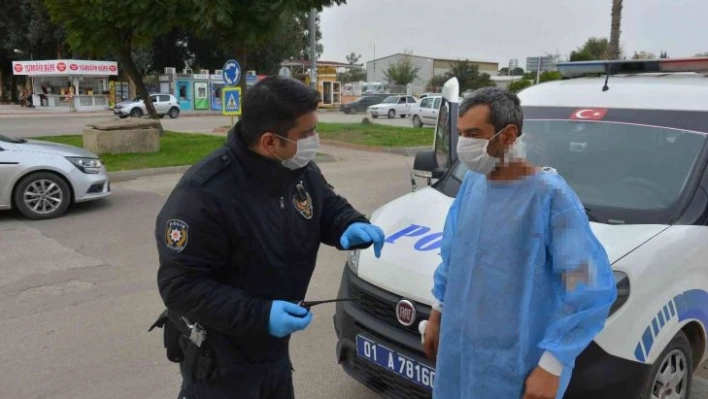 Bıçaklanan yaralı hastaneden kaçtı, hasta önlüğüyle yakalandı