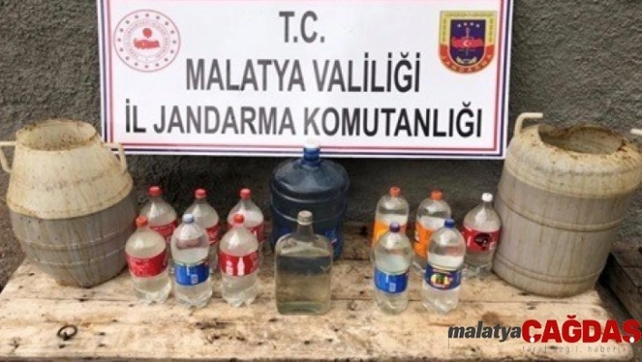 Bin litre kaçak rakı ele geçirildi